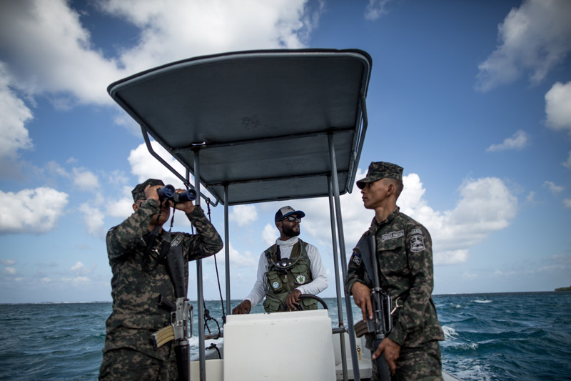 guardarecursos-roatan-marine-park-02-hd